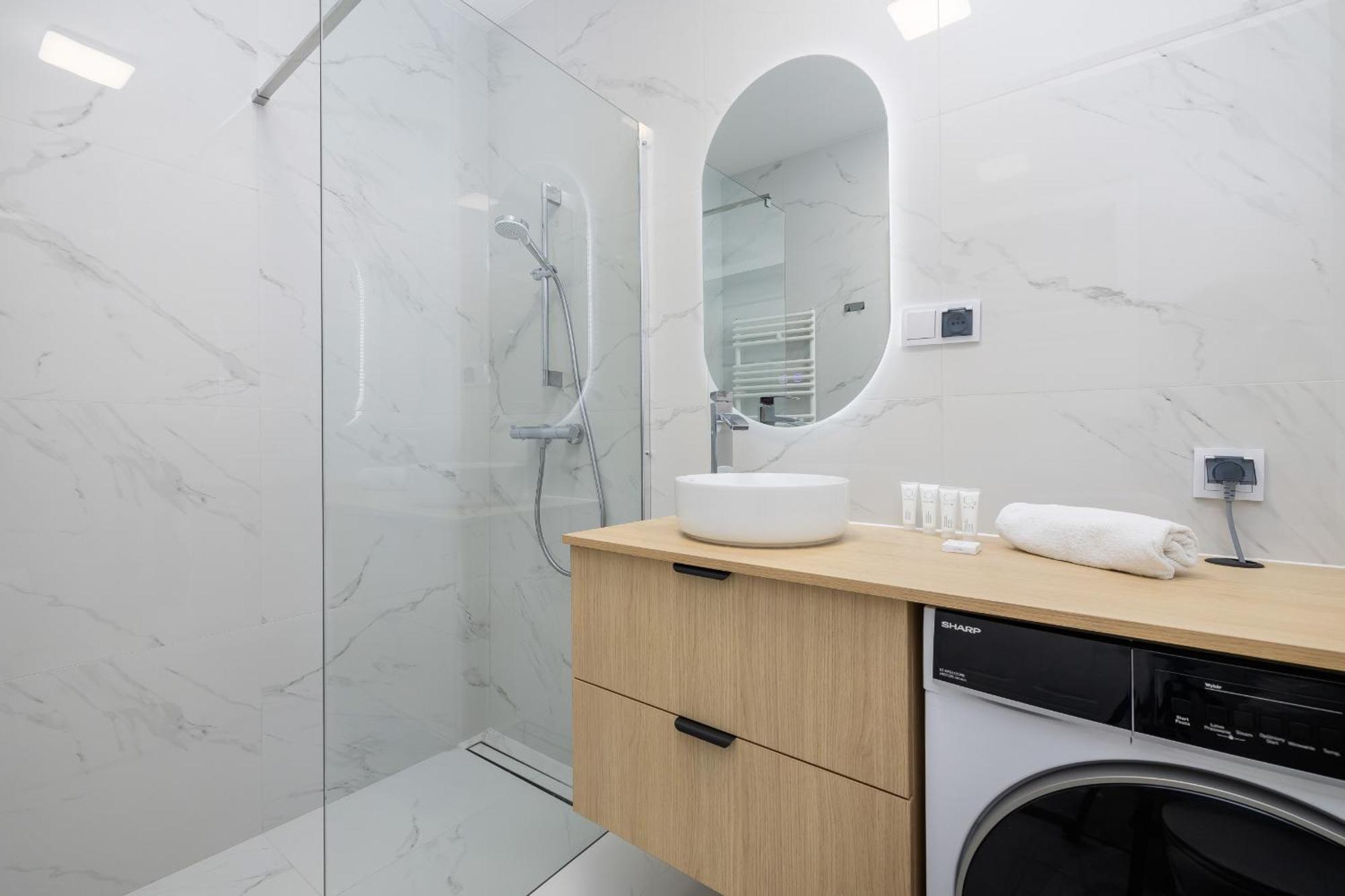Krowoderska Apartment With Balcony Near City Center By Rent Like Home Krakov Exteriér fotografie
